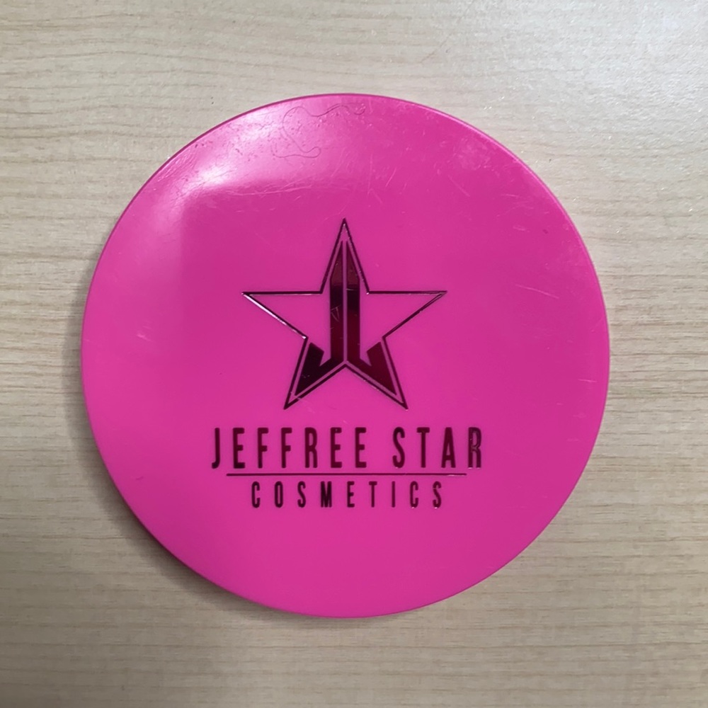 Jeffree Star: skin frost mystery frost